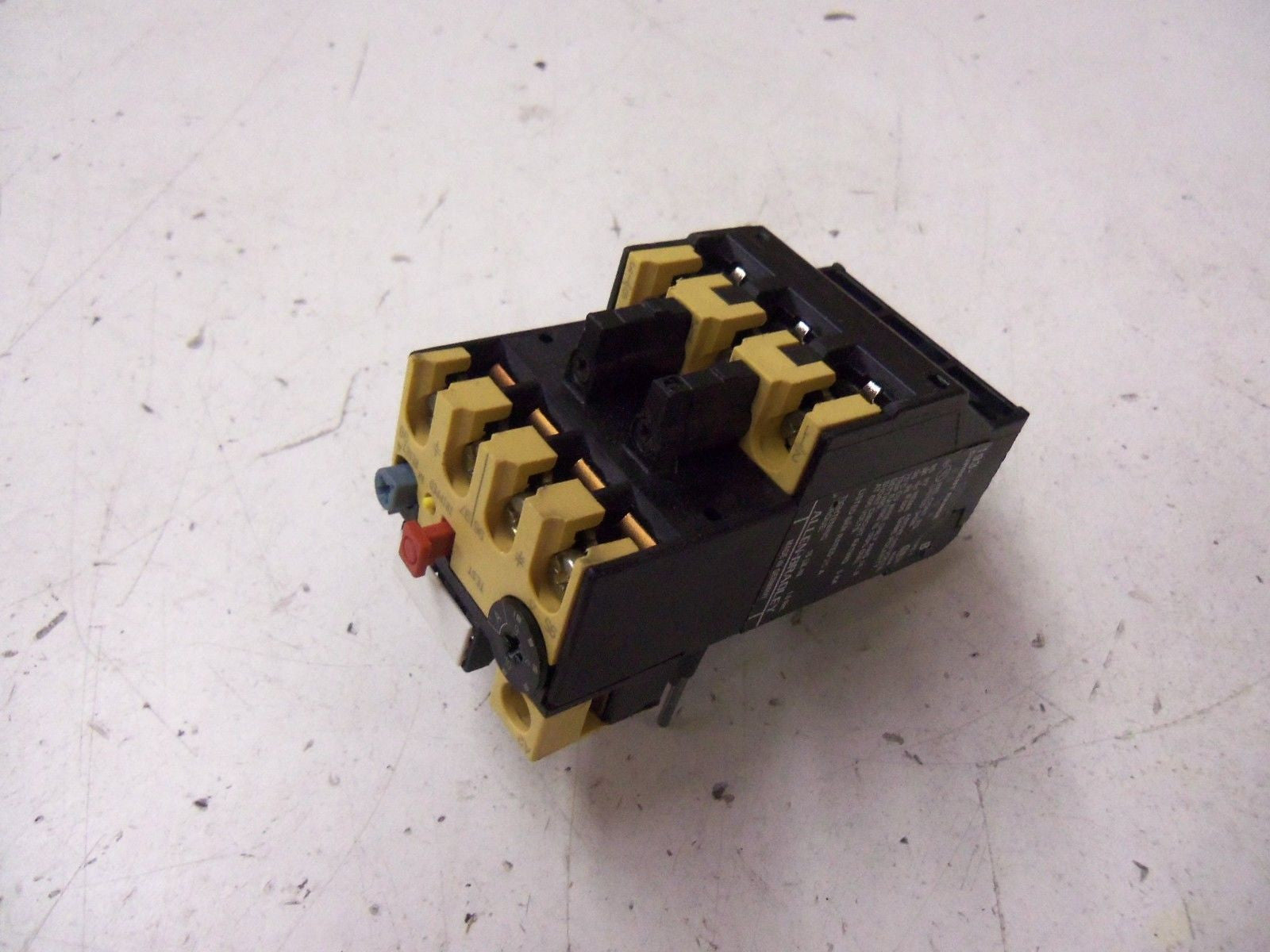 ALLEN BRADLEY 193-BSC 10  SERIES B  *NEW NO BOX*