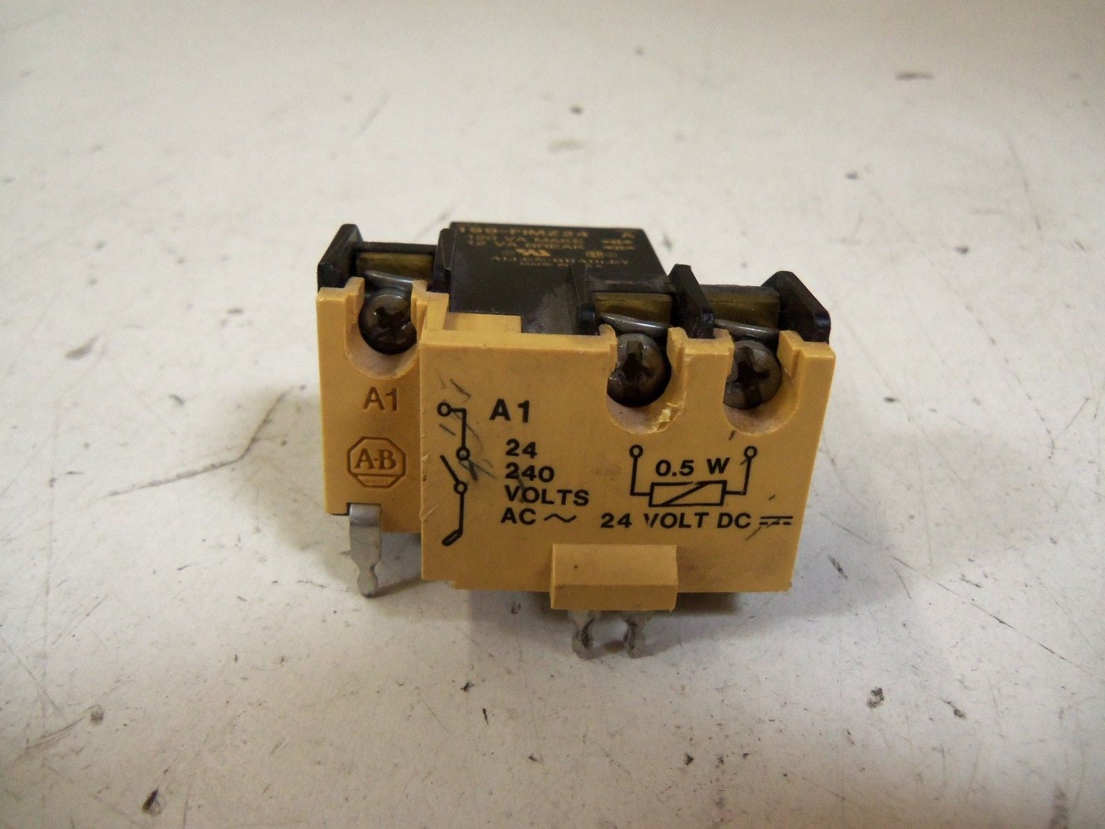 ALLEN BRADLEY 199-FIMZ24 SERIES A *USED*