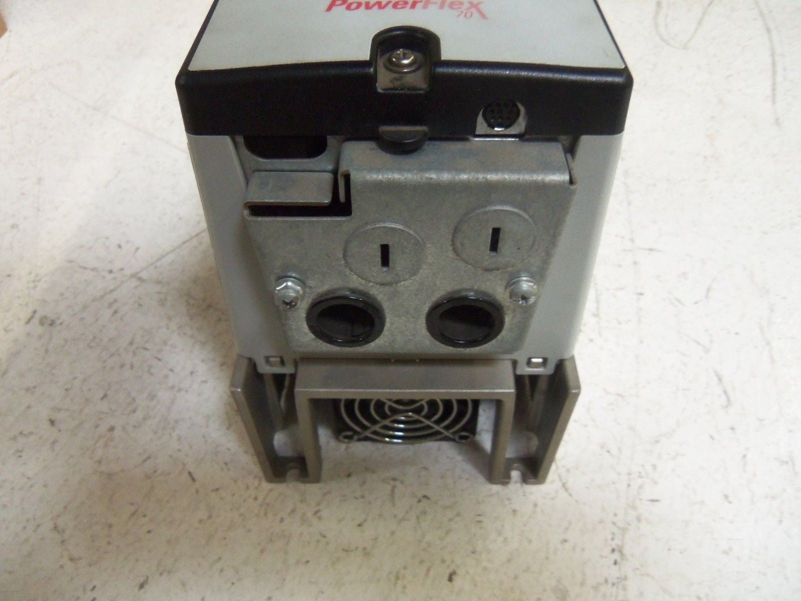ALLEN BRADLEY 20AD3P4A3AYNNDNN SERIES A AC DRIVE *USED*