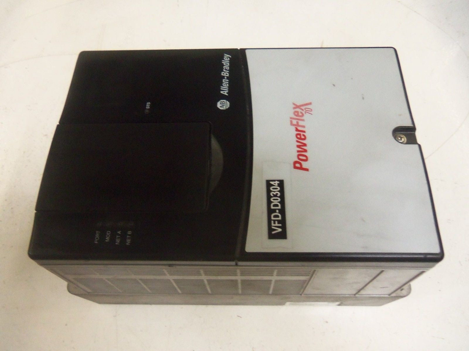 ALLEN BRADLEY POWERFLEX 70 20AE9P0A0AYNNNC0 SER. A F/W 4.001 AC DRIVE *USED*
