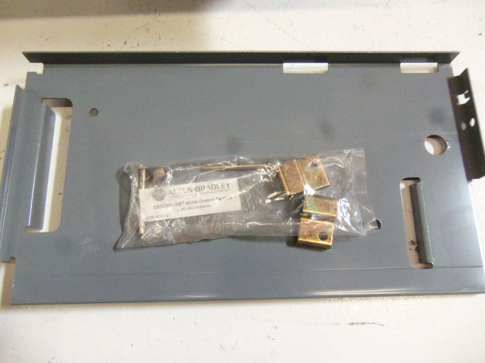 ALLEN BRADLEY 2112B-BAB-3-4R-6P-24R-34 SER. N *NEW NO BOX*