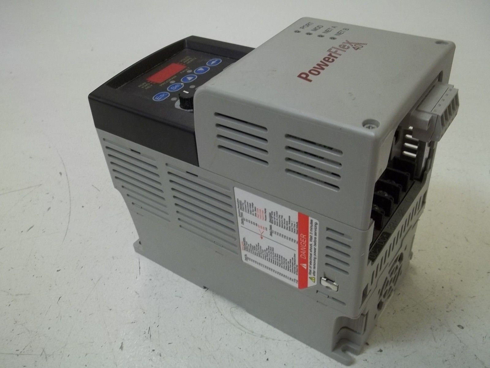 ALLEN BRADLEY POWERFELX 40 22B-A5P0N114 SER.A  DC DRIVE *USED*