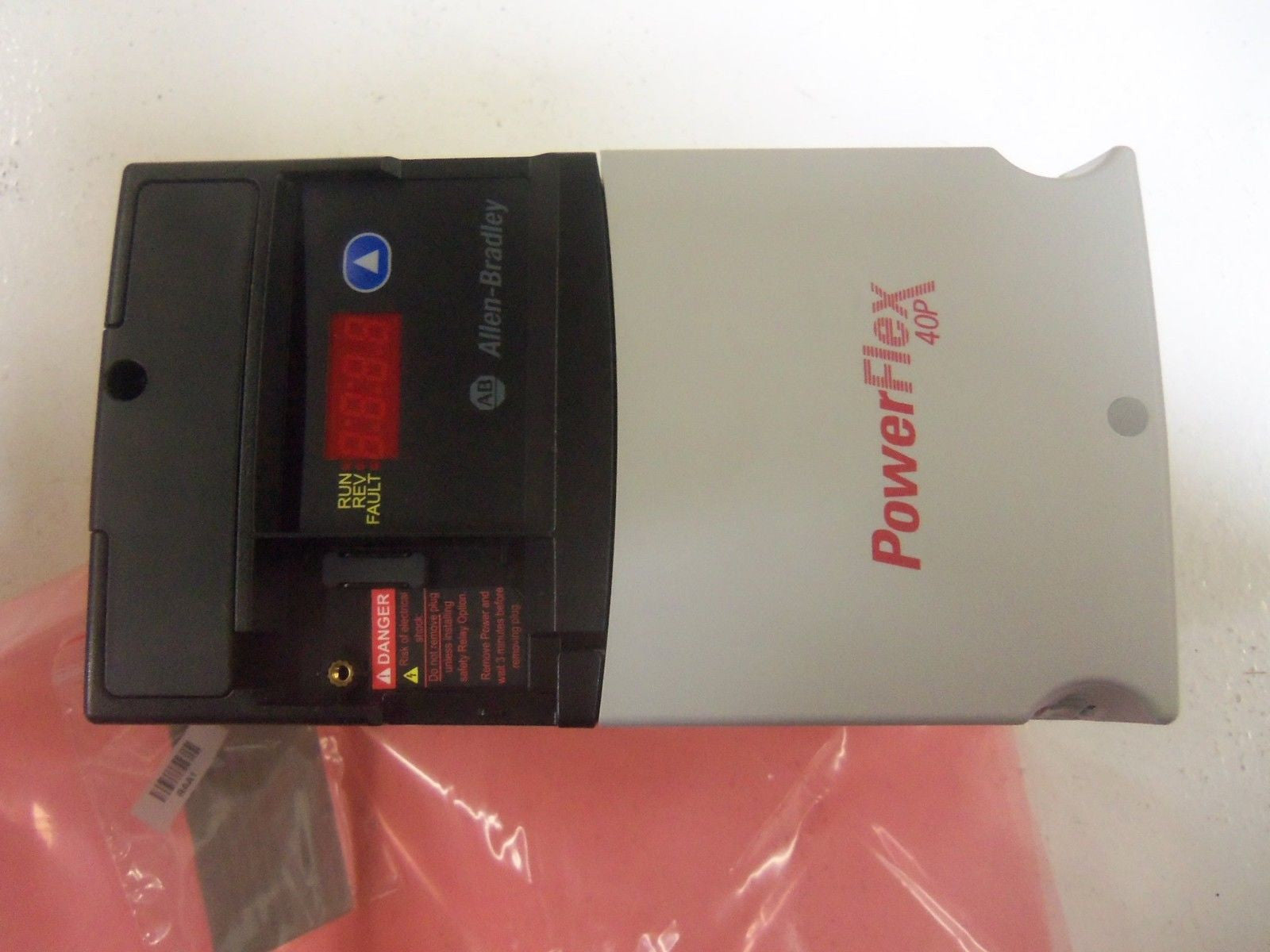 ALLEN BRADLEY POWERFLEX 40P 22D-D4P0N104 SER. A F/W 2.01 AC DRIVE *NEW IN BOX*