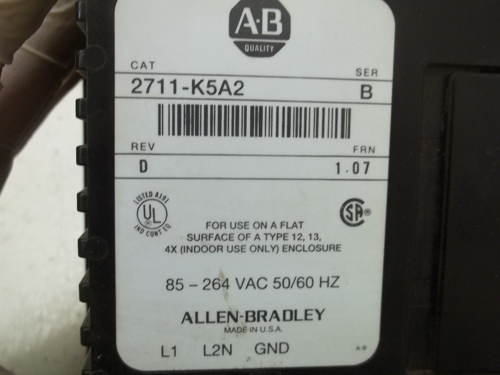 ALLEN  BRADLEY PANELVIEW 550 2711-K5A2 SER. B REV. D FRN 1.07 PANEL *USED*