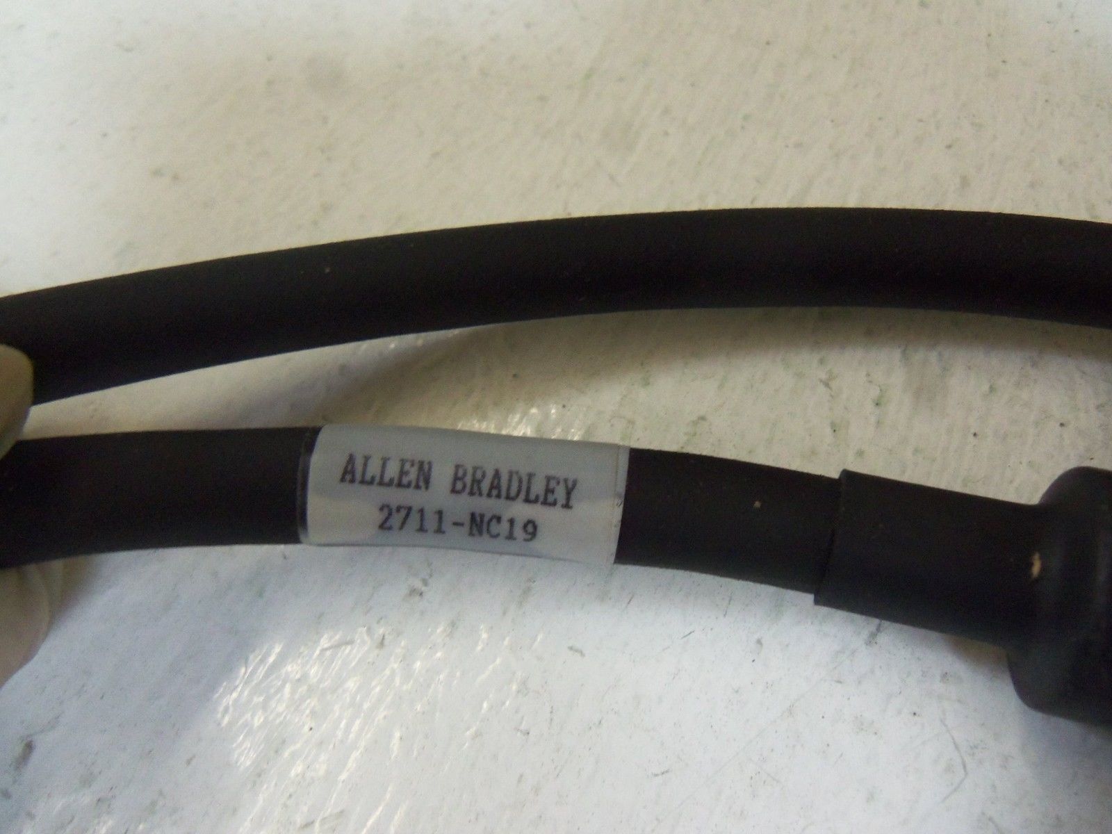 ALLEN BRADLEY 2711-NC19 SERIES A *NEW IN BOX*