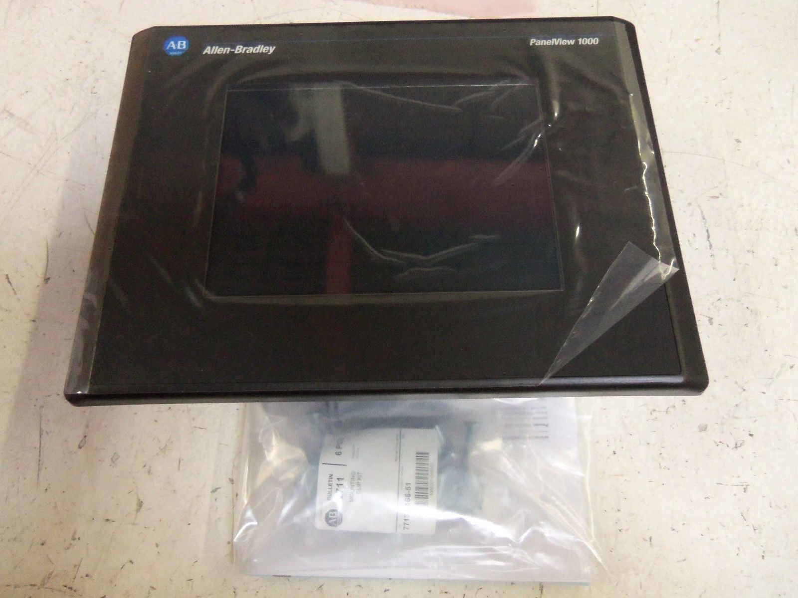 ALLEN BRADLEY 2711-T10G20 SERIES E FRN 4.48 (REMANUFACTURED) *NEW IN BOX*
