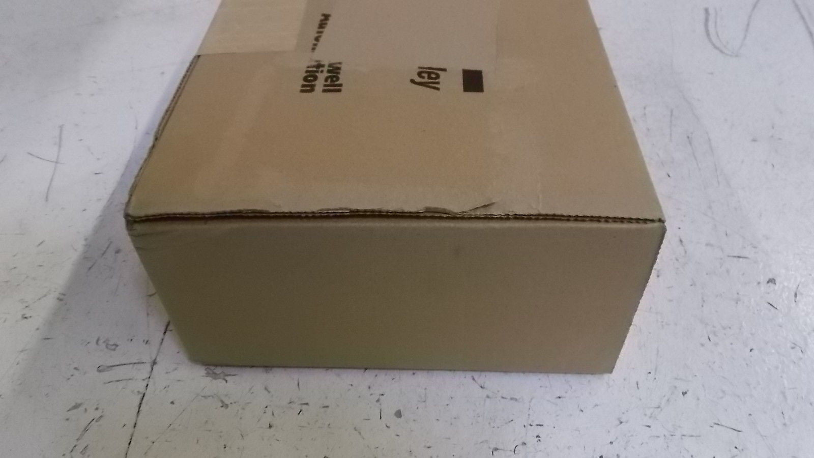 ALLEN BRADLEY PANELVIEW 600 2711-T6C20A SER. D DATE: 2015 *FACTORY SEALED*