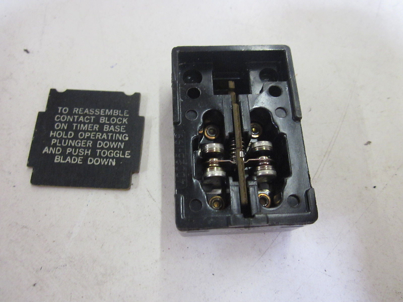 ALLEN BRADLEY 40262-001-54 SWITCH ASSEMBLY (MISSING ACCESSORIES) *NEW NO BOX*
