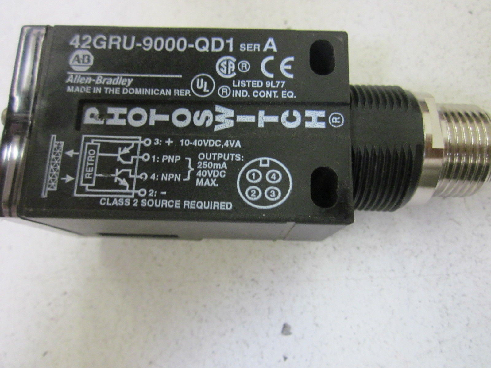 ALLEN BRADLEY 42GRU-9000-QD1 SER. A PHOTOELECTRIC SENSOR *USED*