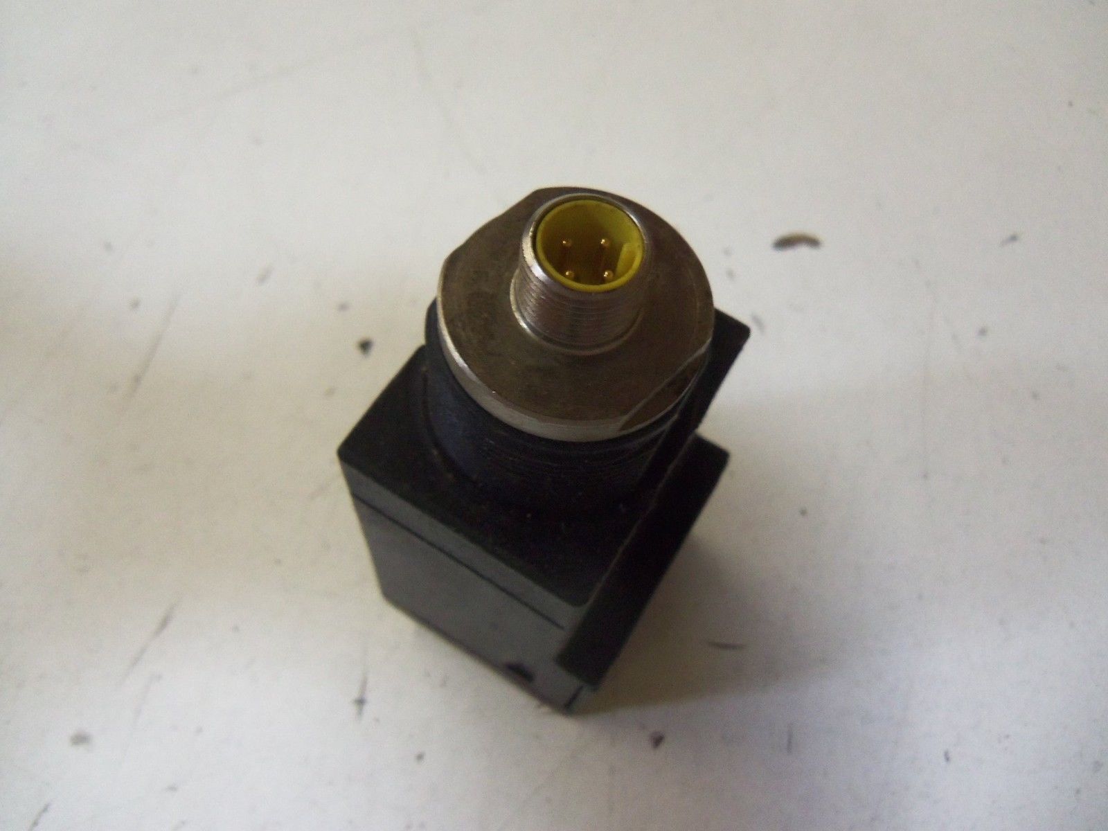 ALLEN BRADLEY 42GRU-9200-QD SERIES A *USED*