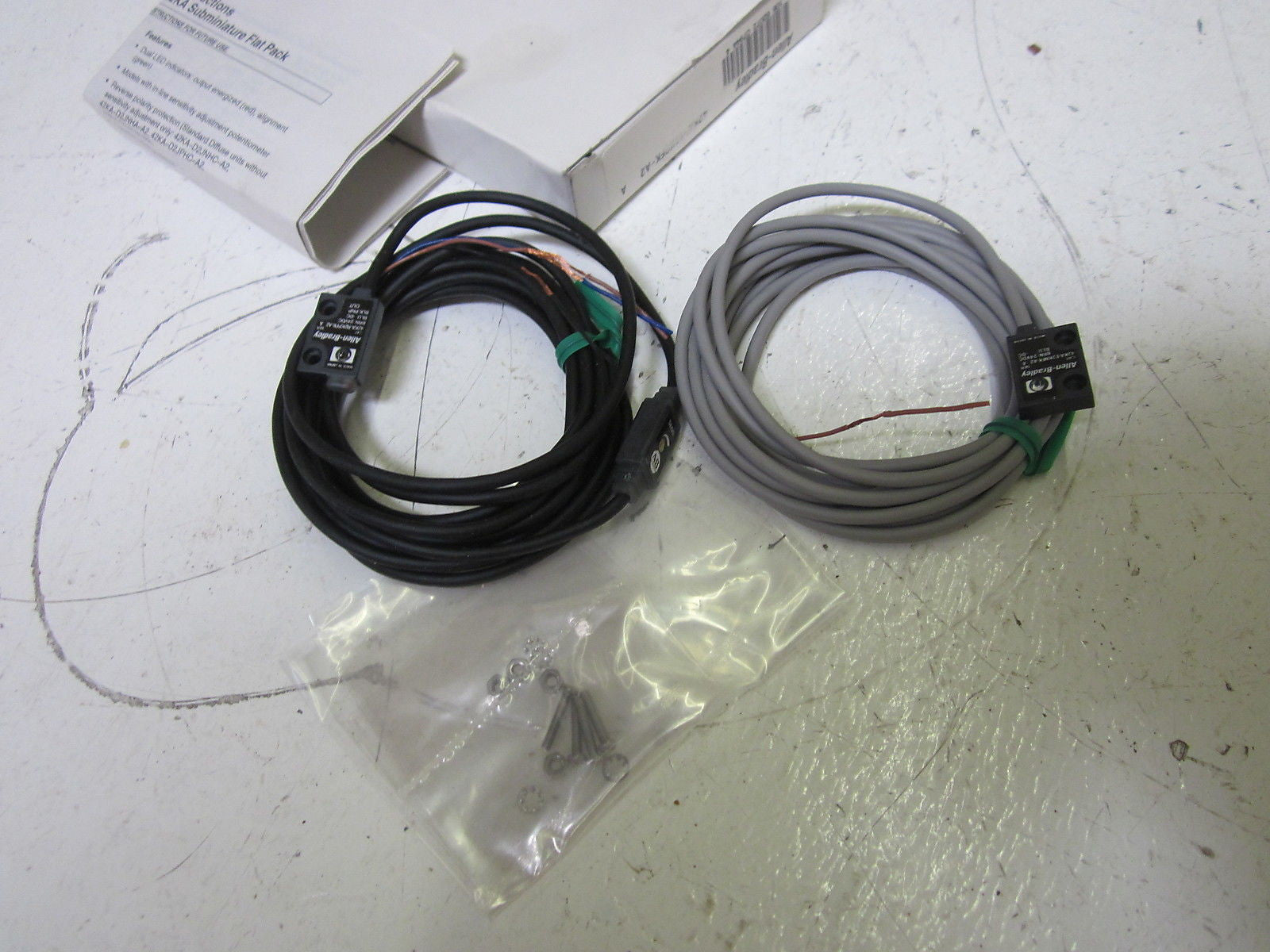 ALLEN BRADLEY 42KA-T2KPFK SER.A PHOTOSWITCH SENSOR *NEW IN BOX*