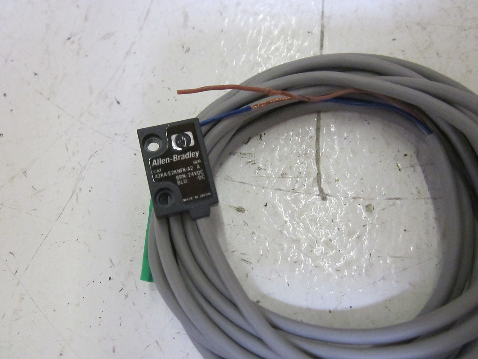 ALLEN BRADLEY 42KA-T2KPFK SER.A PHOTOSWITCH SENSOR *NEW IN BOX*