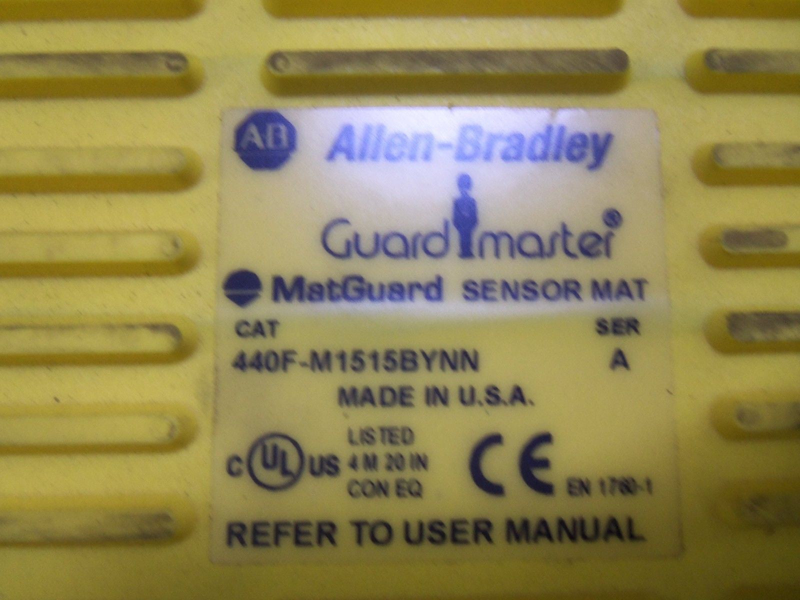 ALLEN BRADLEY 440F-M1515BYNN SERIES A MATGUARD SAFETY MAT *USED*
