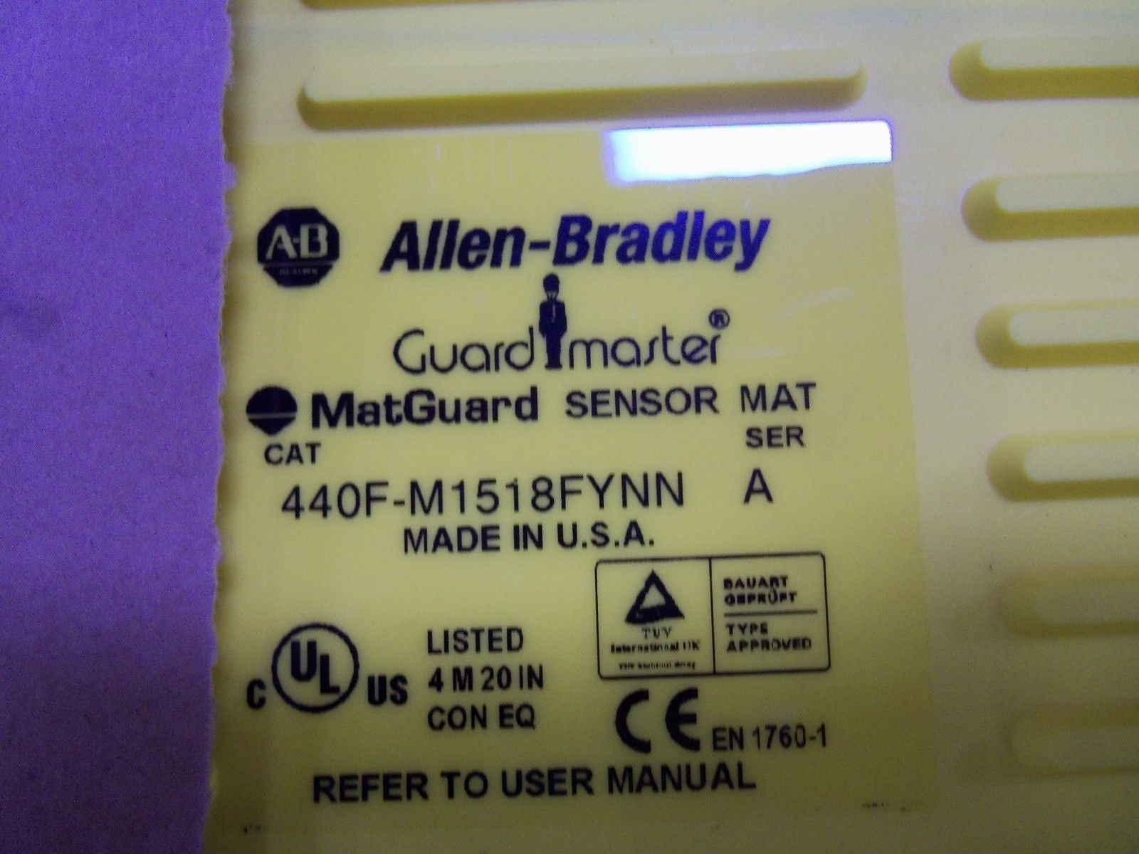 ALLEN BRADLEY 440F-M1518FYNN SERIES A SAFETY MATS *NEW IN BOX*