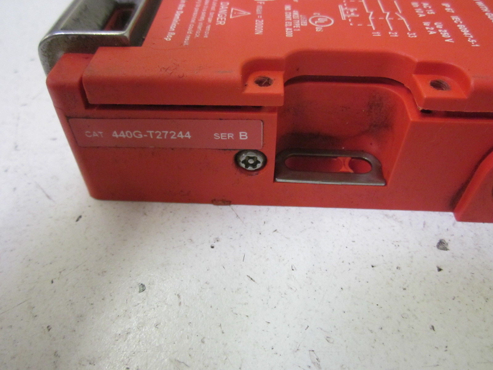 ALLEN BRADLEY 440G-T27244 SER.B   *USED*