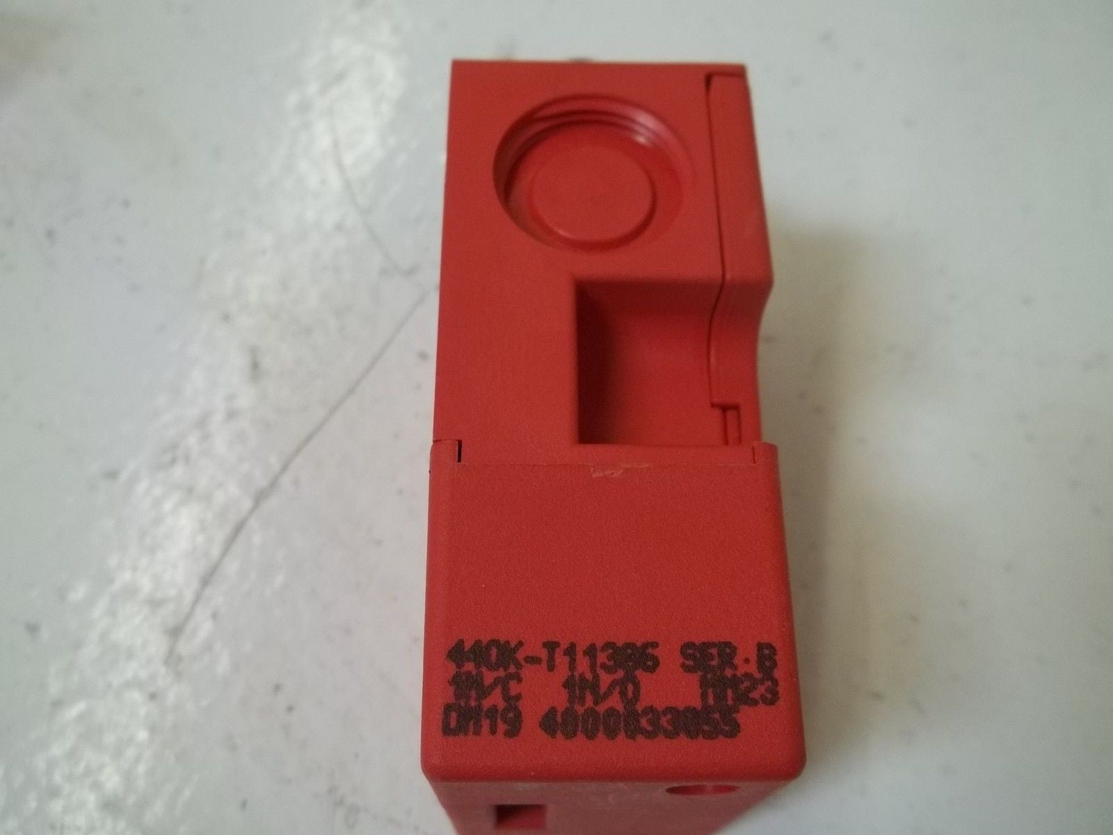 ALLEN BRADLEY 440K-T113685 SER.B *USED*