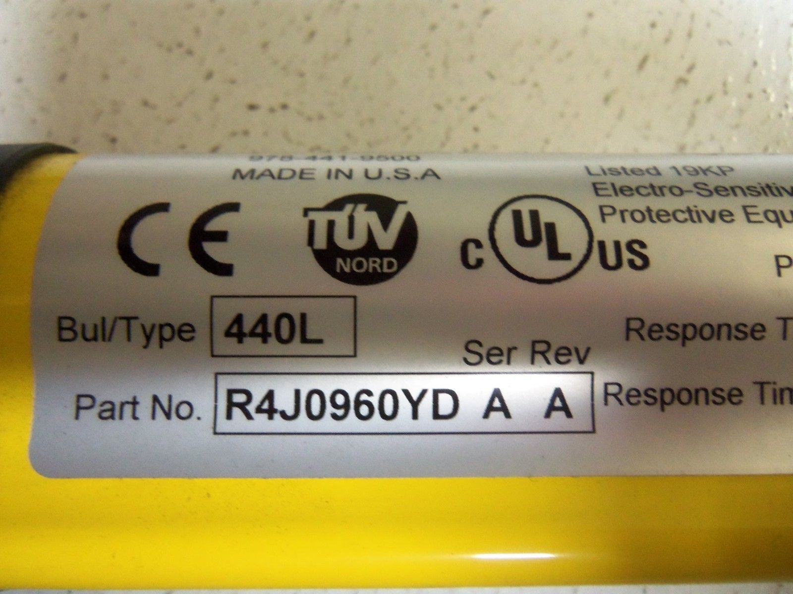 ALLEN BRADLEY GUARDSHIELD 440L-R4J0960YD SER. A (REMANUFACTURED) *NEW IN BOX*