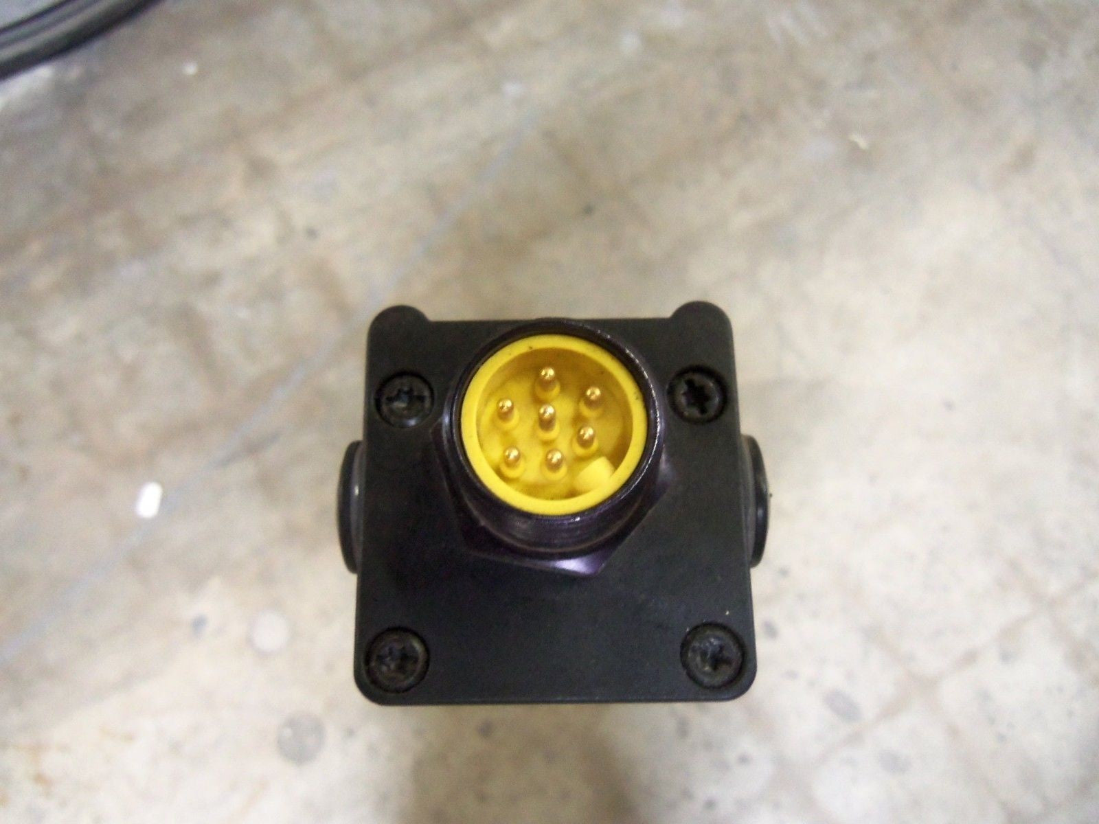 ALLEN BRADLEY 440L-T4D1200-N TRANSMITTER *USED*