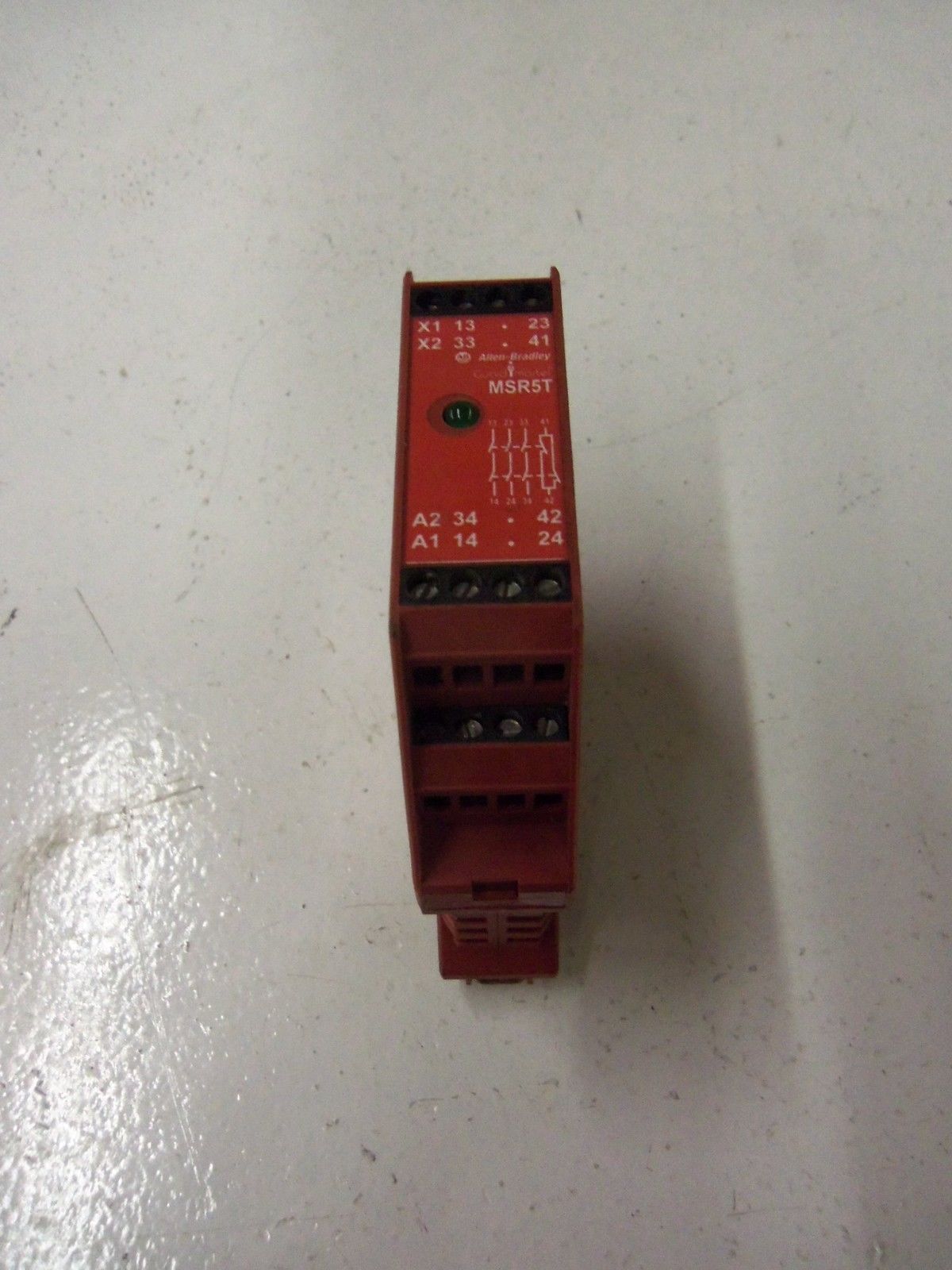 ALLEN BRADLEY 440R-B23020 SERIES C *USED*