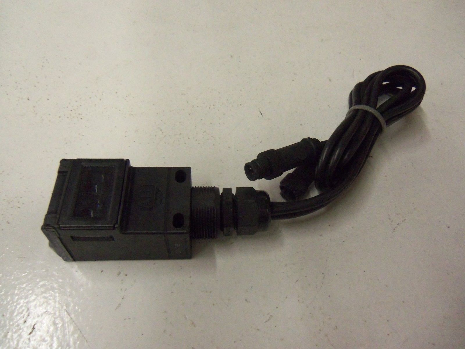 ALLEN BRADLEY 44NSP-2JPBD5-Z01 SERIES A *USED*