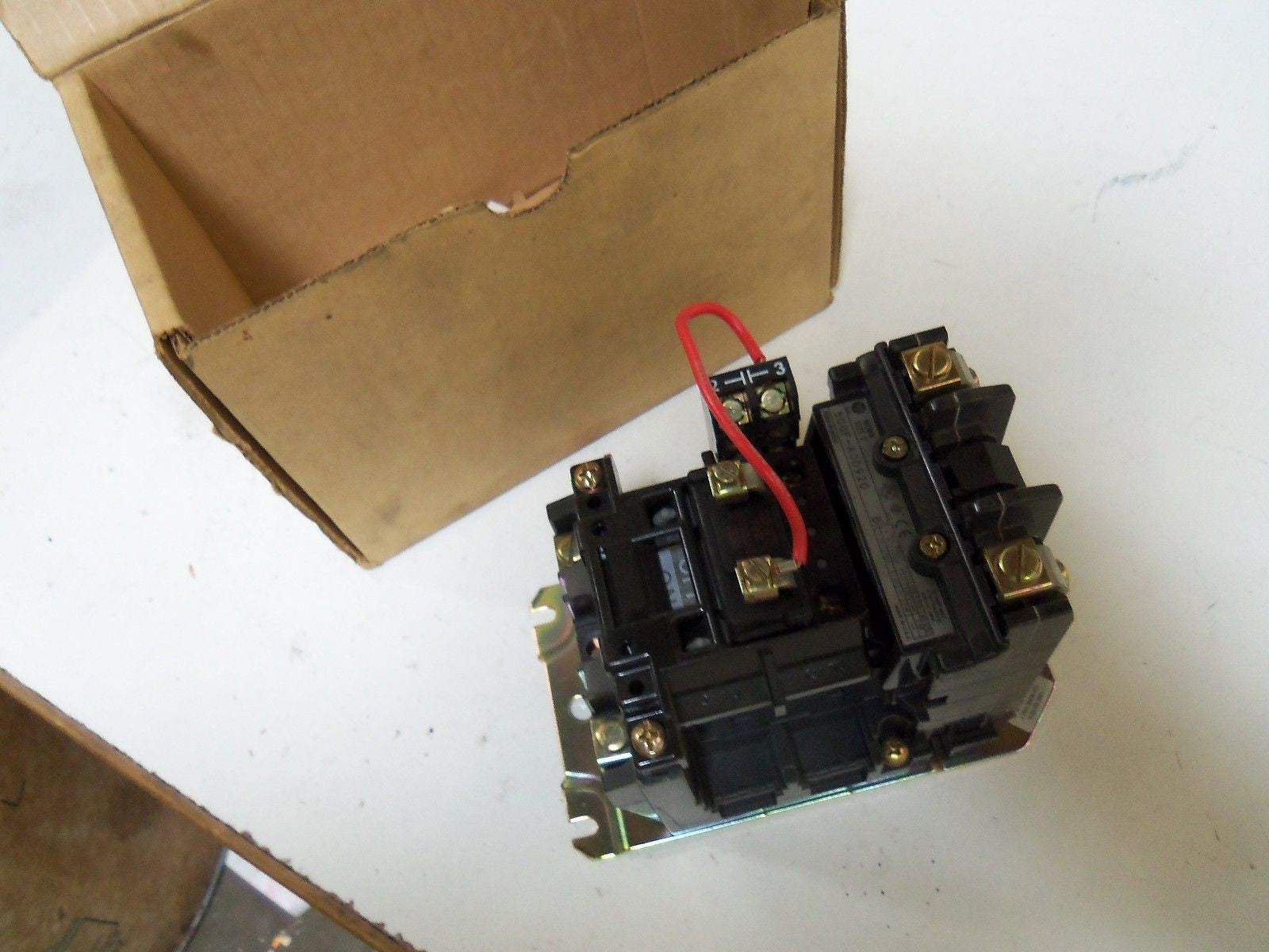 ALLEN BRADLEY 500F-AOD920 *NEW IN BOX*