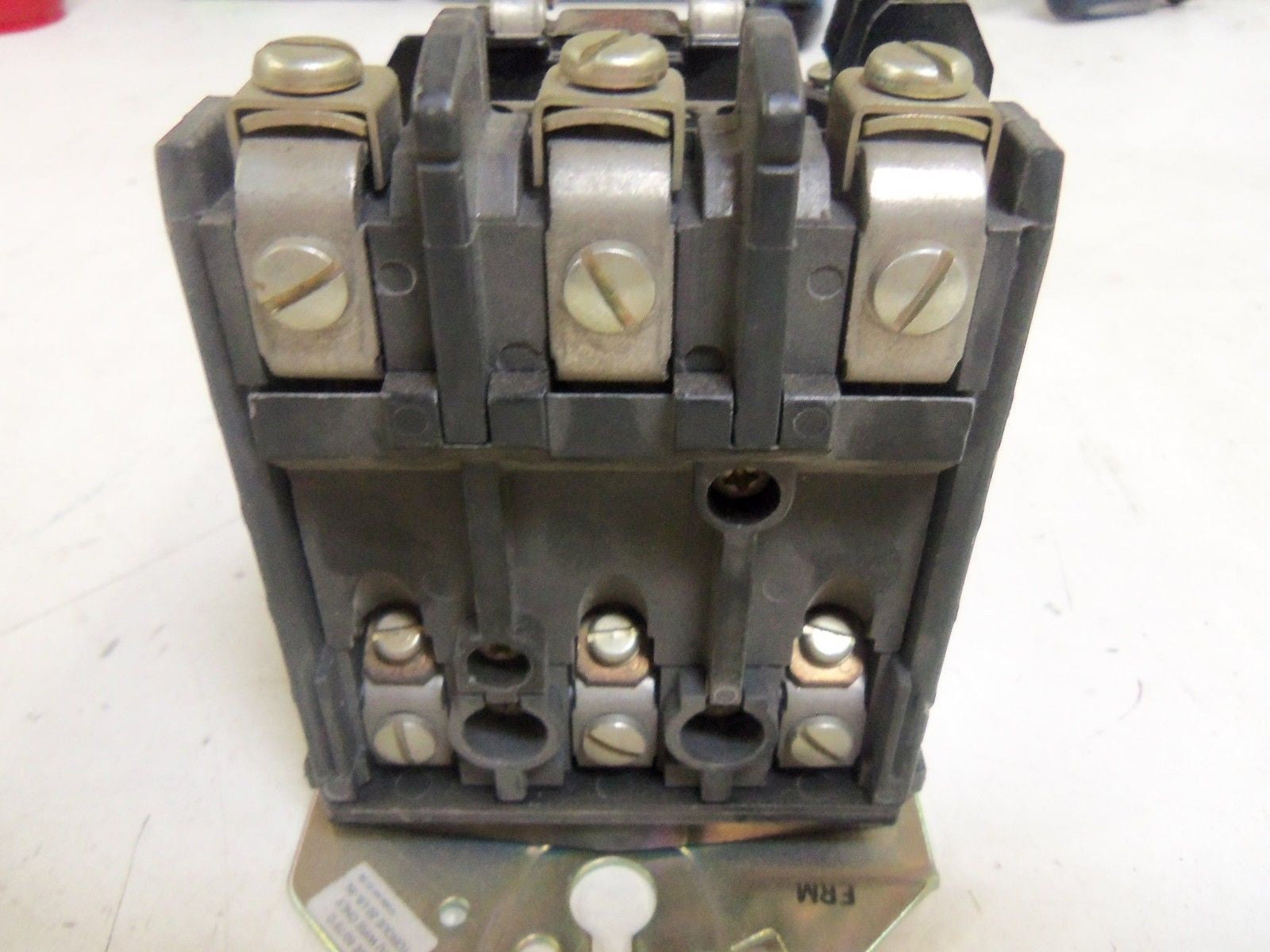 ALLEN BRADLEY NEMA SIZE 1 500F-BOD930 SER. B CONTACTOR *NEW NO BOX*