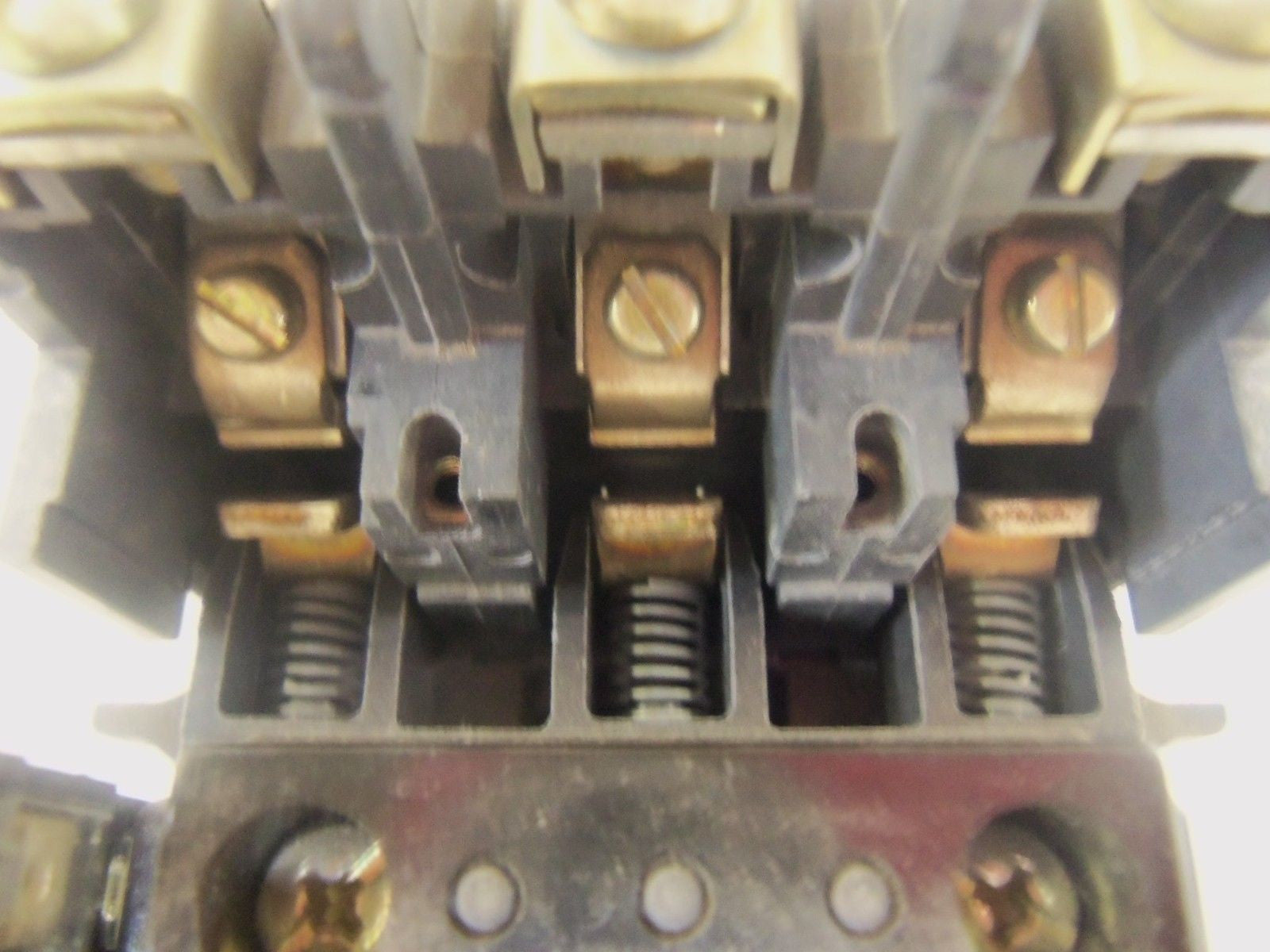 ALLEN BRADLEY NEMA SIZE 1 500F-BOD930 SER. B CONTACTOR *NEW NO BOX*