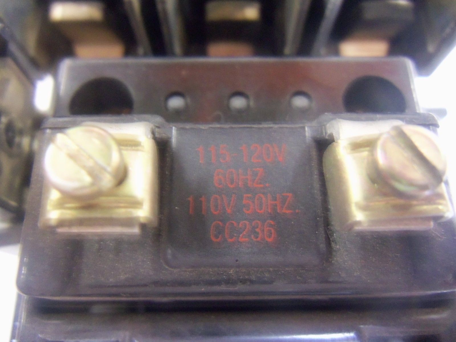 ALLEN BRADLEY 500F-COD930 SER. B STARTER CONTACTOR *USED*