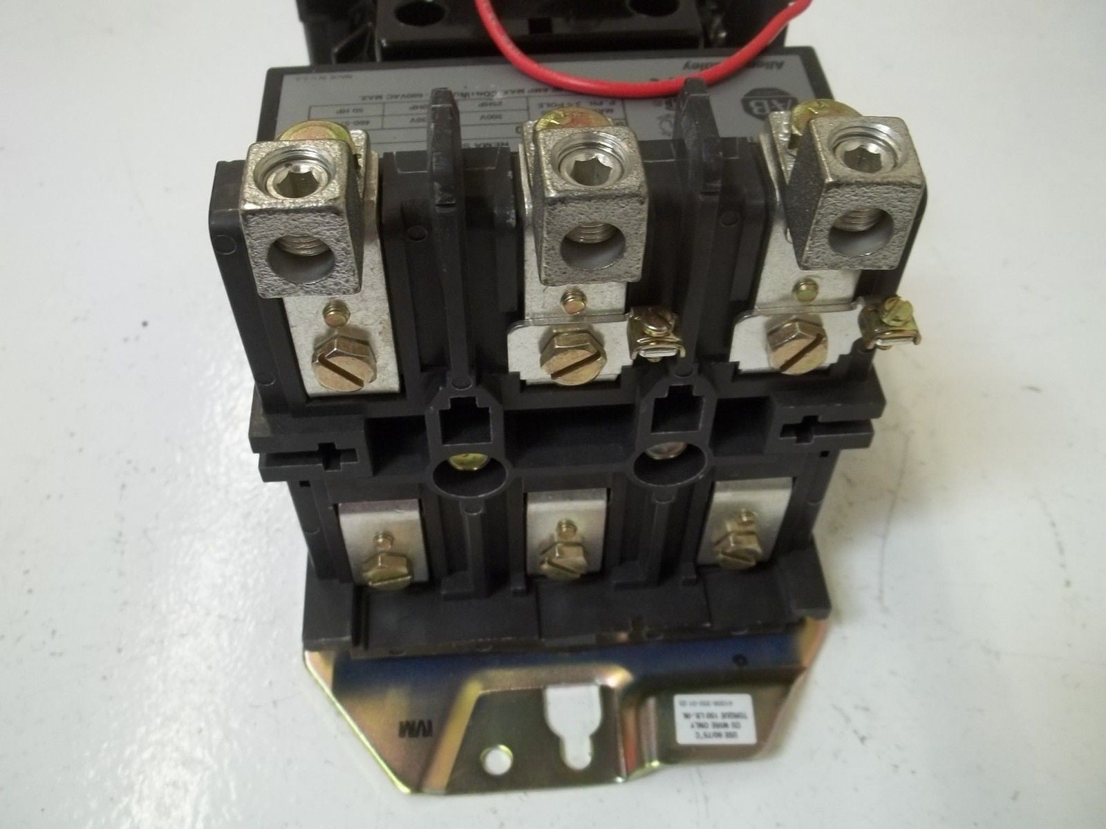 ALLEN BRADLEY 500F-DOD930 SER.A 115-120V *NEW NO BOX*