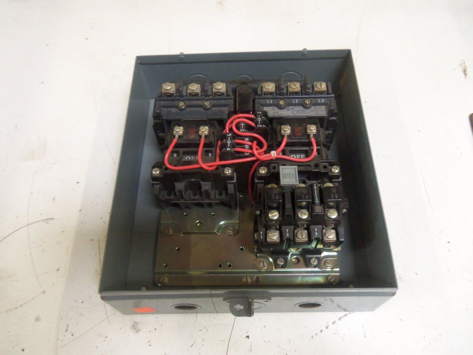 ALLEN BRADLEY SIZE 0 505-AOD SER. C REVERSING STARTER w/ ENCLOSURE *USED*