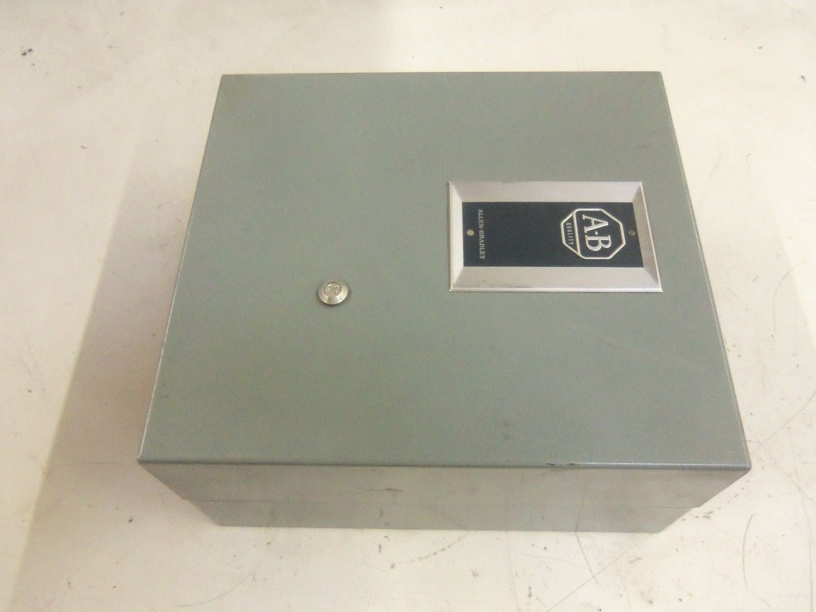 ALLEN BRADLEY 505-BAD SER. C REVERSING CONTROLLER w/ OVERLOAD RELAYS*NEW NO BOX*