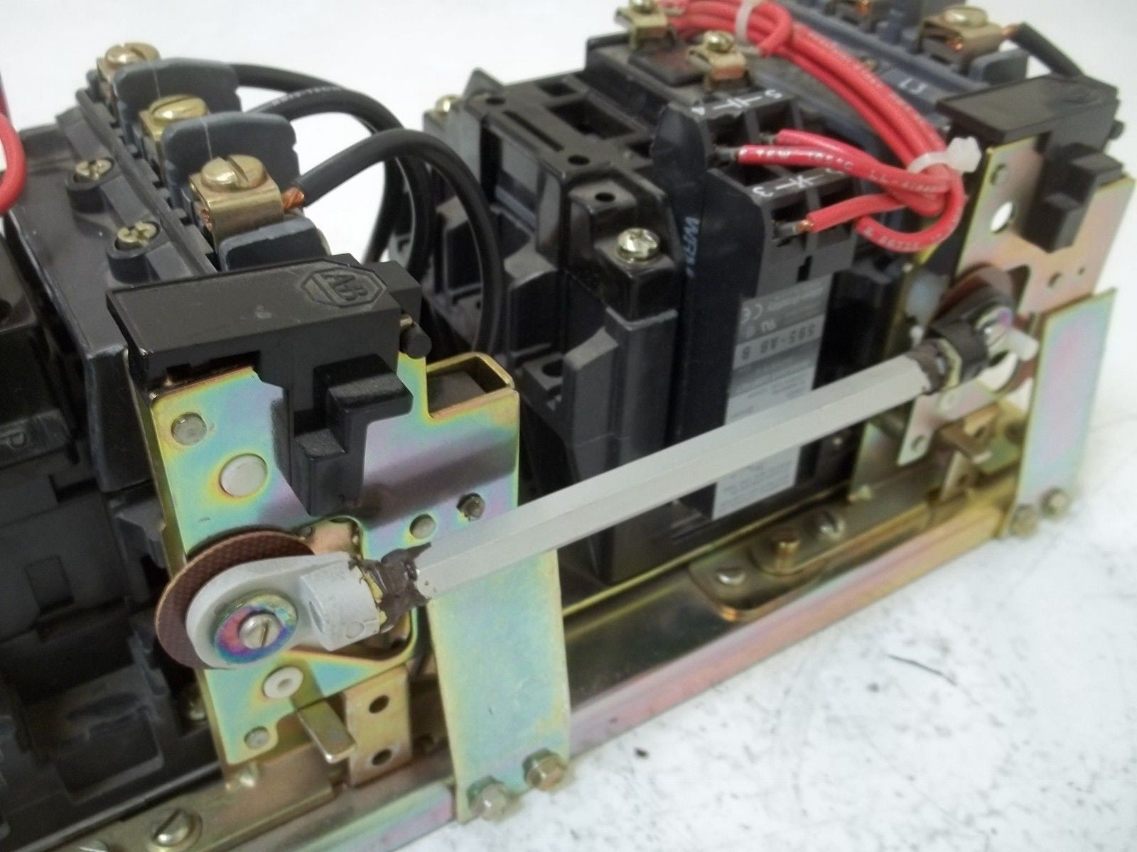 ALLEN BRADLEY 505V-A0D SER.B 115-120V *USED*