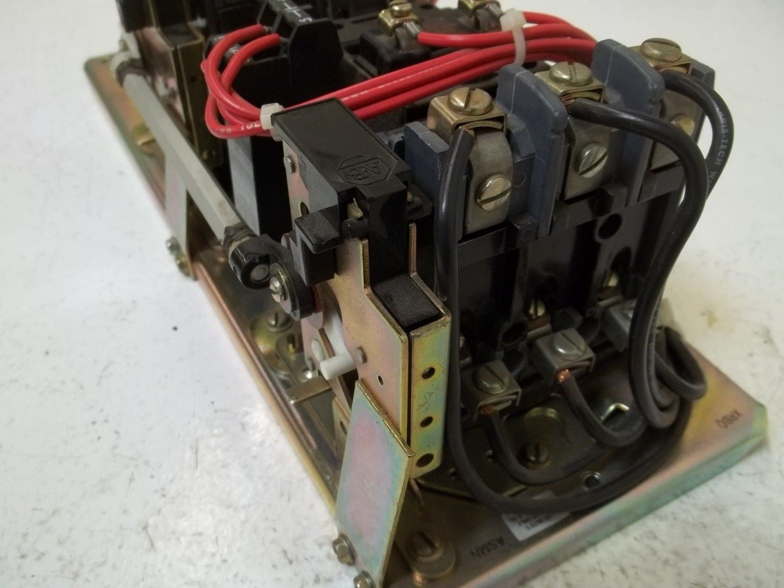 ALLEN BRADLEY 505V-A0D SER.B 115-120V *USED*