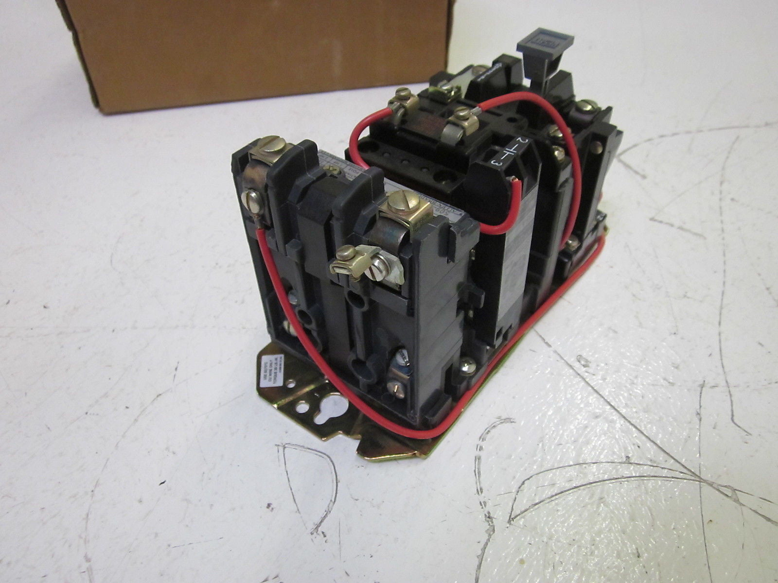 ALLEN BRADLEY SIZE 0 509-AOXD SER. B STARTER 115-120V *NEW IN BOX*