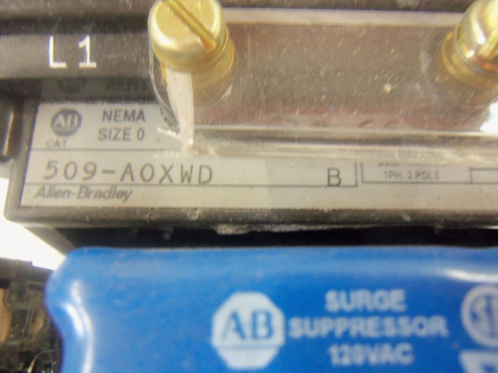 ALLEN BRADLEY NEMA SIZE 0 509-AOXWD SER. B MOTOR STARTER *USED*