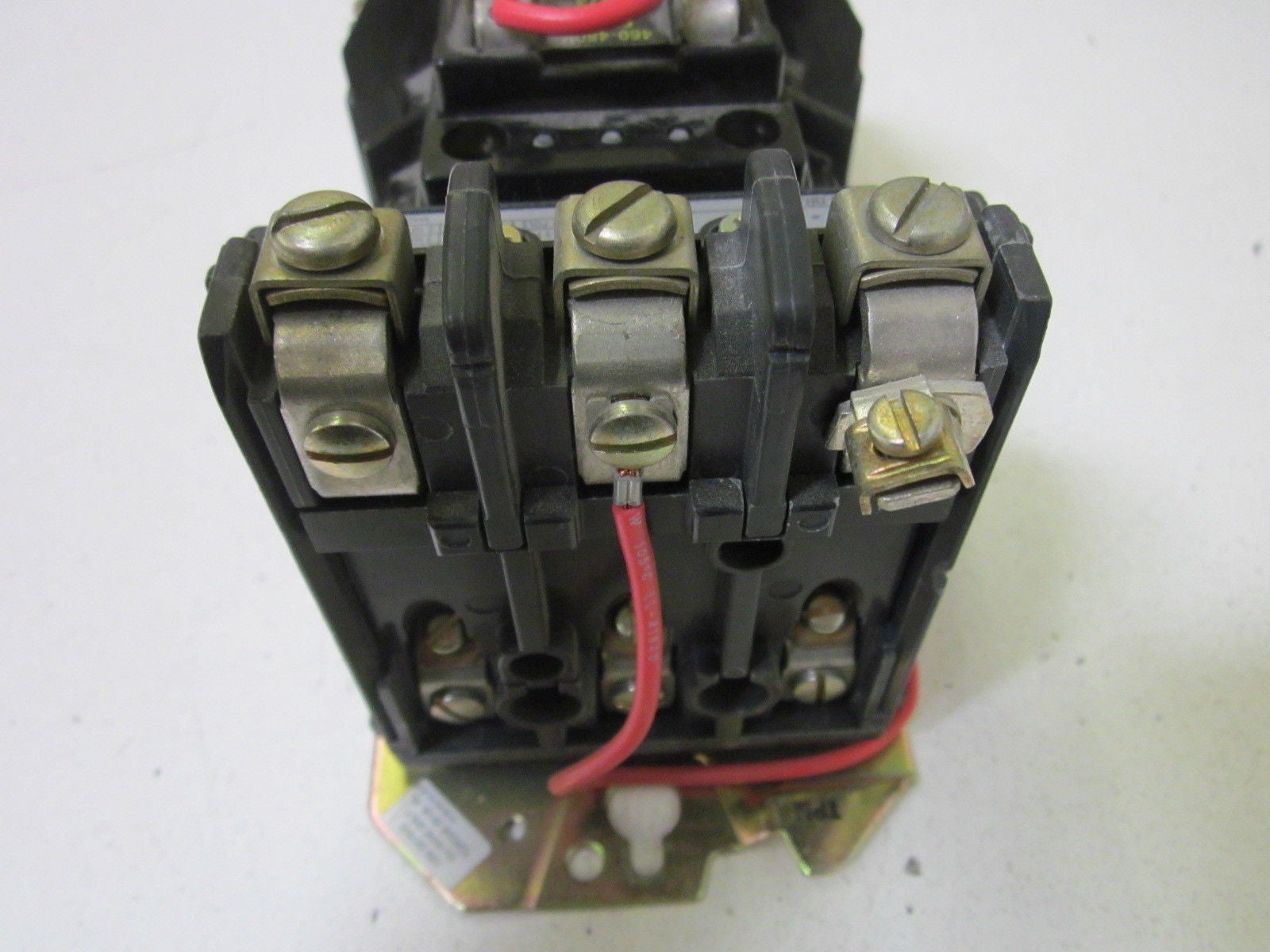 ALLEN BRADLEY NEMA SIZE 0 509-AOB SER. B MOTOR STARTER 460-480V *USED*