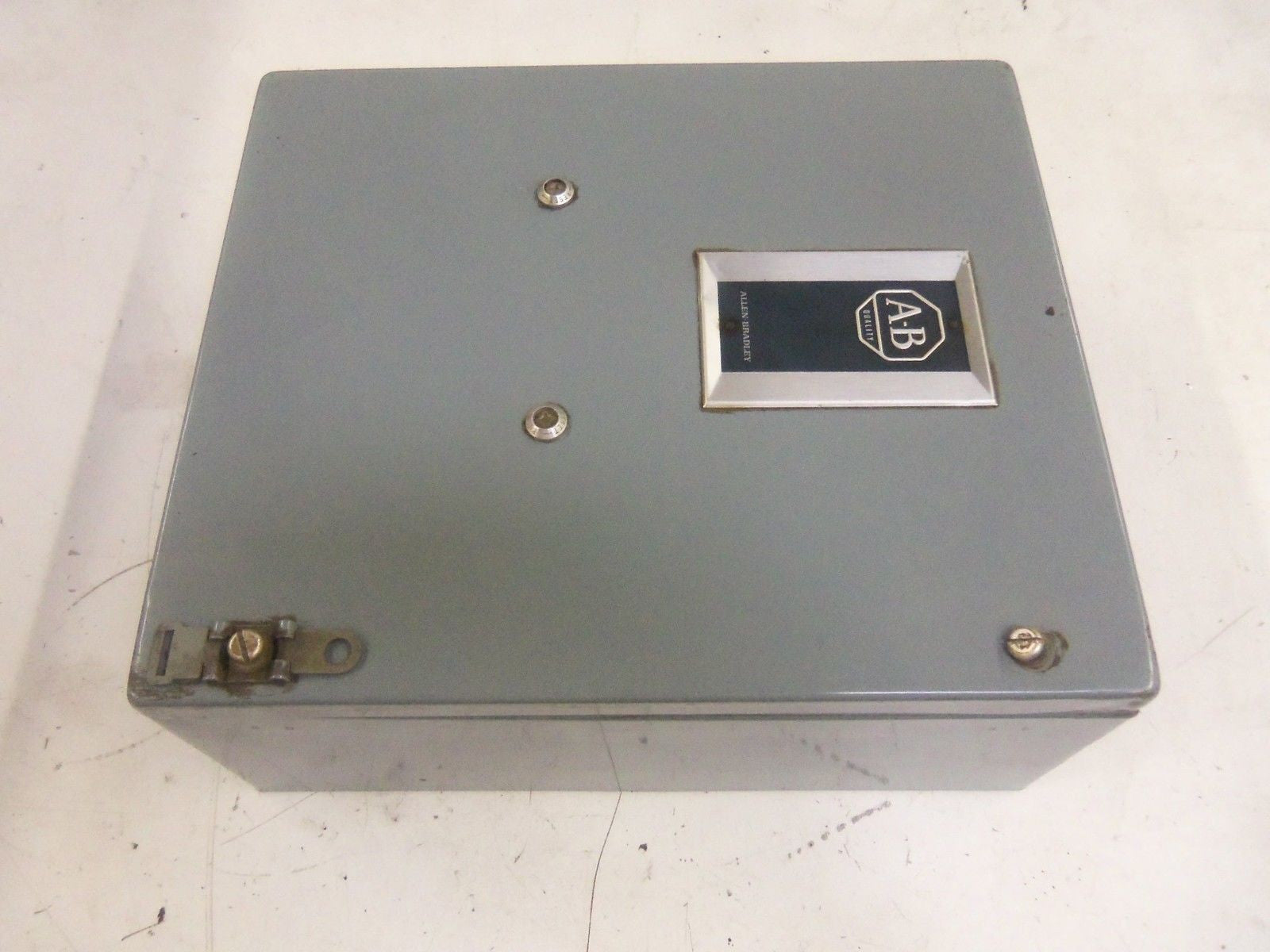 ALLEN BRADLEY 520F-BAA SER. W REVERSING MOTOR STARTER *NEW NO BOX*