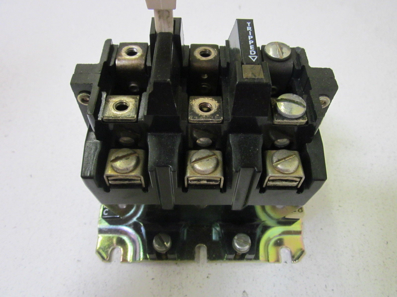 ALLEN BRADLEY 592-B0V16 SER.A *USED*