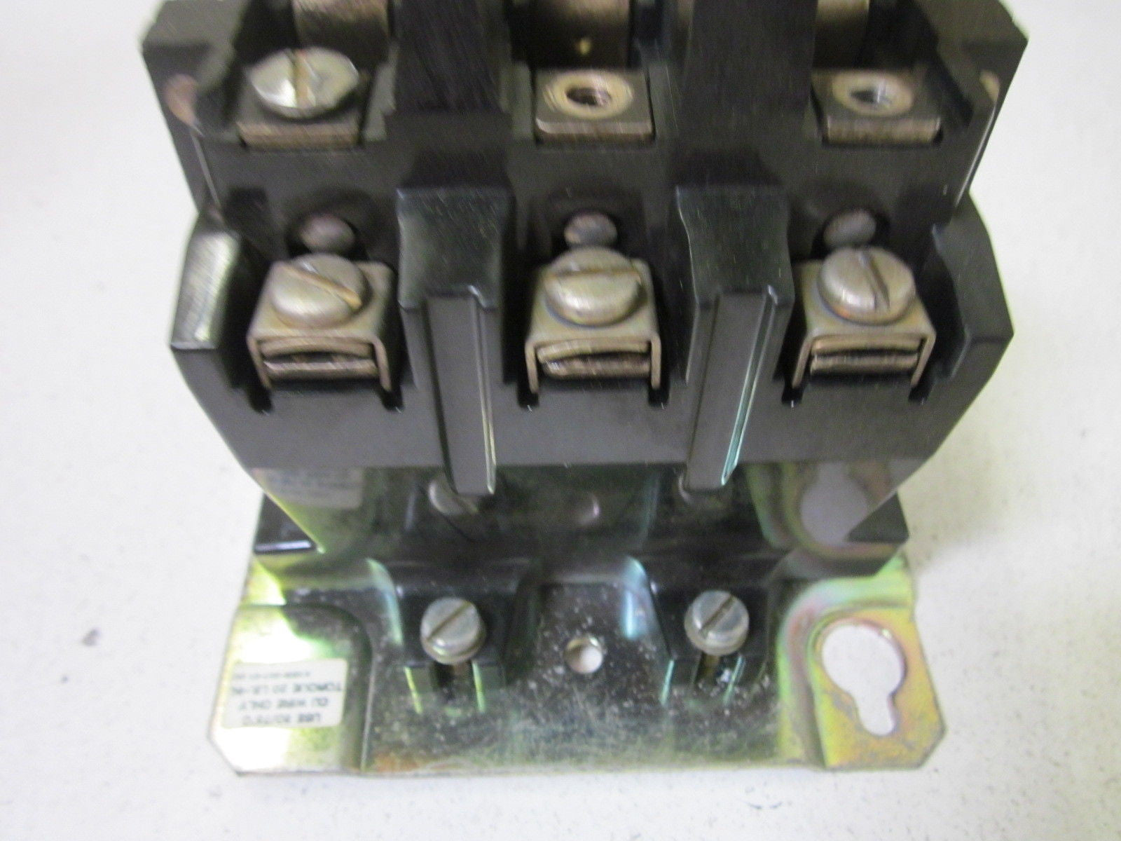 ALLEN BRADLEY 592-B0V16 SER.A *USED*