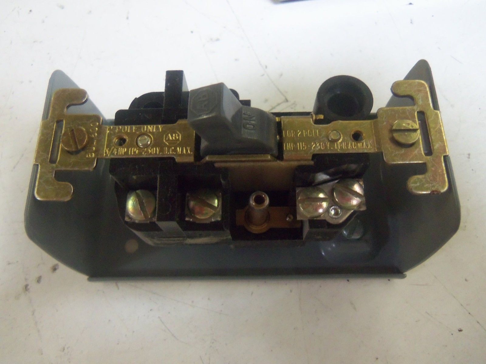 ALLEN BRADLEY 600-TAX SERIES B *NEW NO BOX*