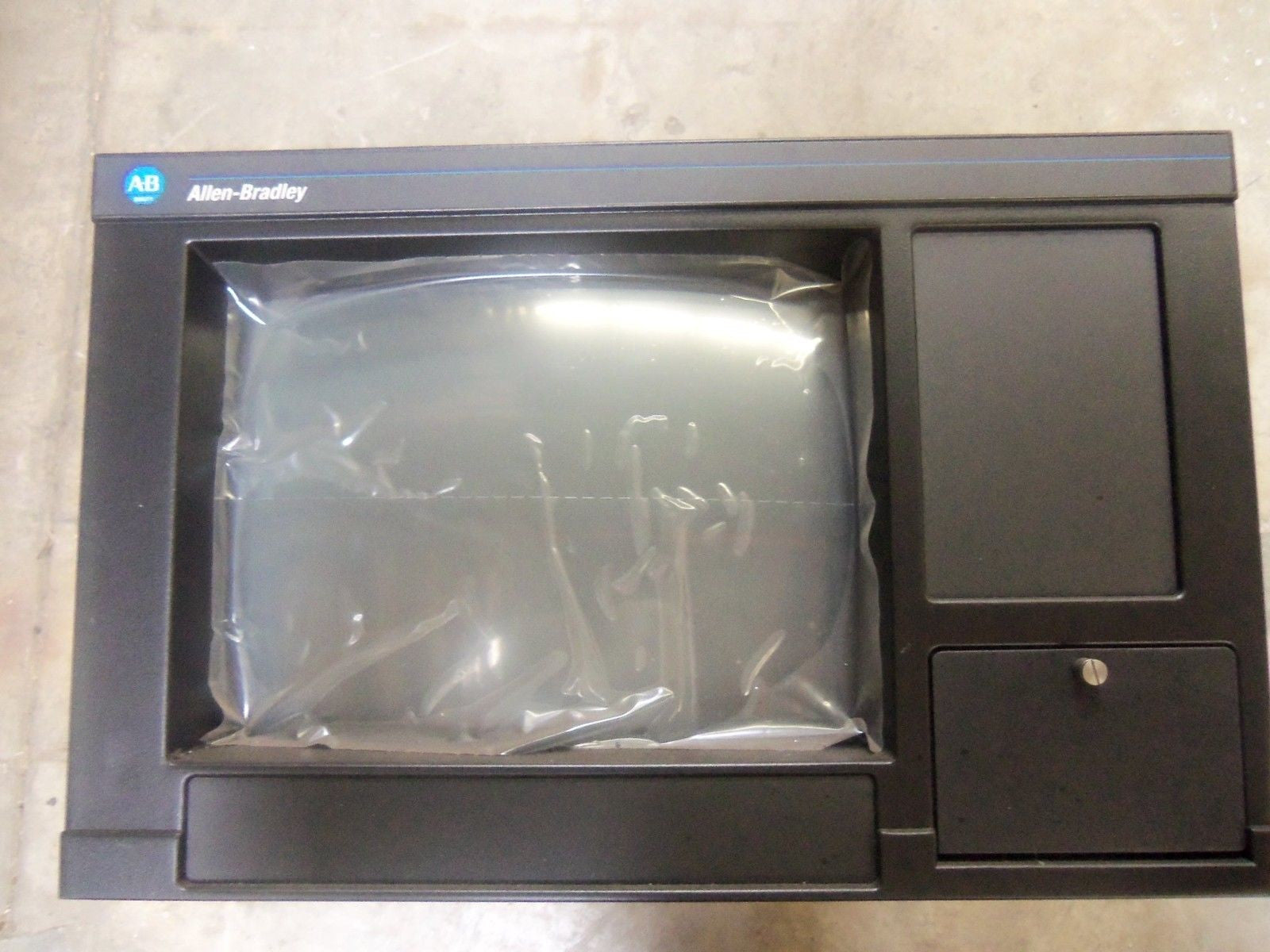 ALLEN BRADLEY 6156-ABZAAZAZZZ SERIES A *USED*