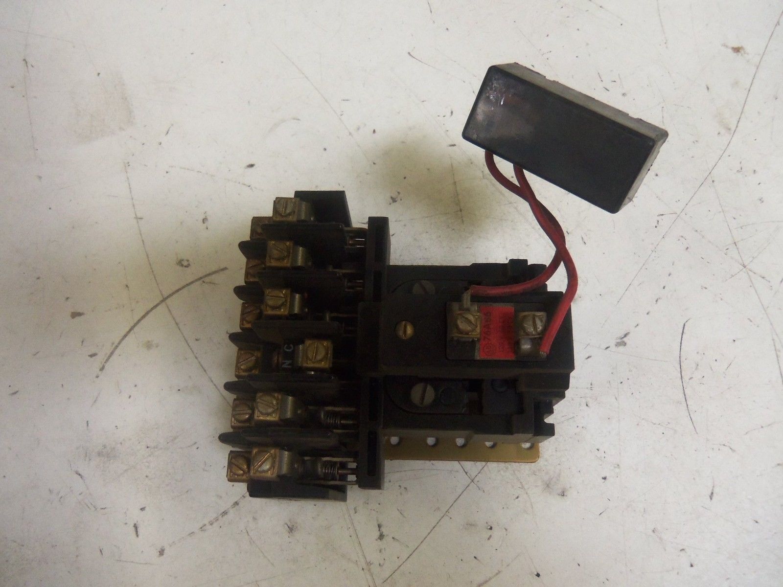 ALLEN BRADLEY 700-BR600A1 SERIES A CONTROL RELAY *USED*