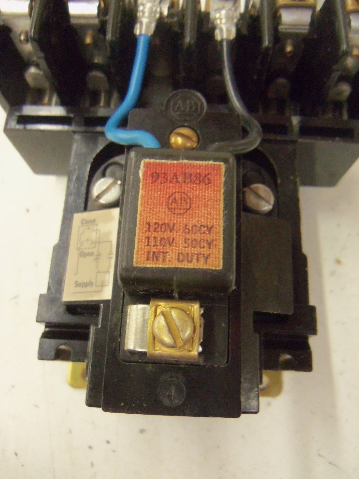 ALLEN BRADLEY 700-BRM400A1 SERIES B *NEW NO BOX*
