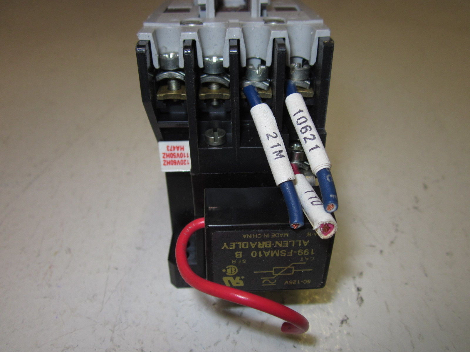 ALLEN BRADLEY 700-F400A1 SER.B / 199-FSMA10 SER.B *USED*