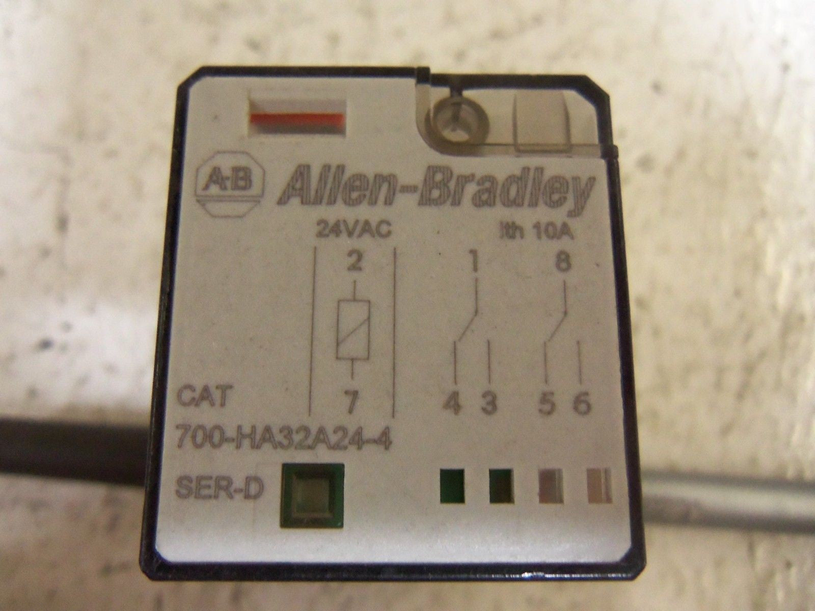 ALLEN BRADLEY 700-HA32A24-4 SER. D RELAY 24VAC *USED*