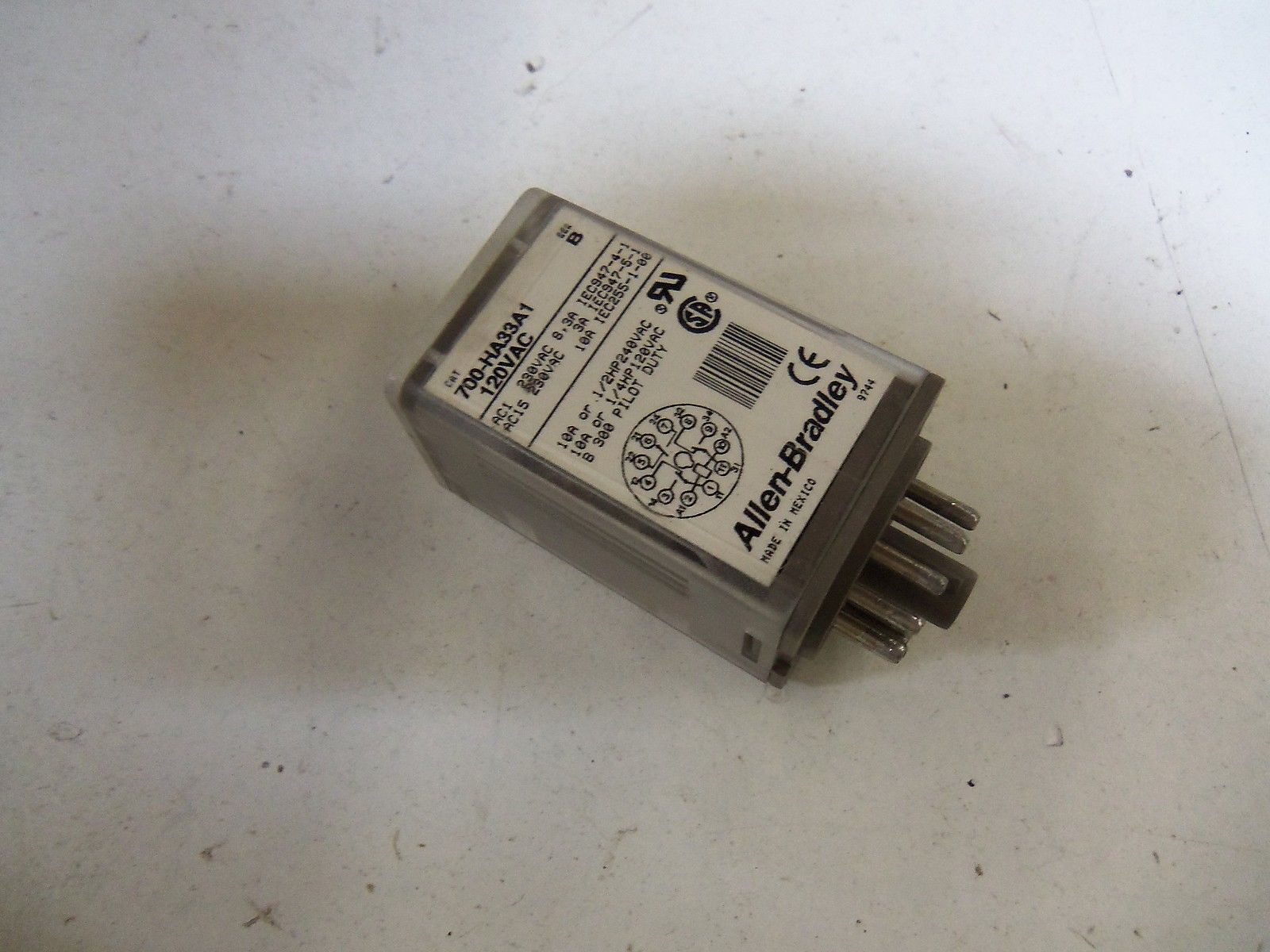 ALLEN BRADLEY 700-HA33A1 SERIES B *USED*