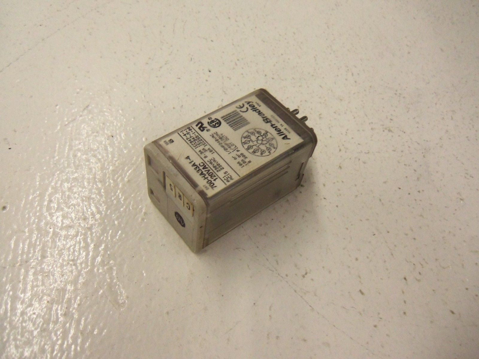 ALLEN BRADLEY 700-HA33A1-4 SERIES B *USED*