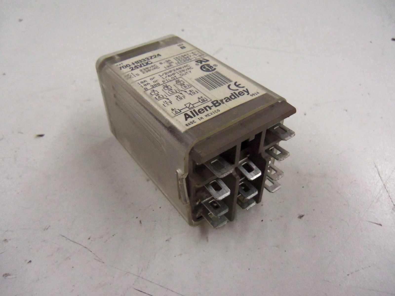 ALLEN BRADLEY 700-HB33Z24 SER. B RELAY 24VDC *USED*