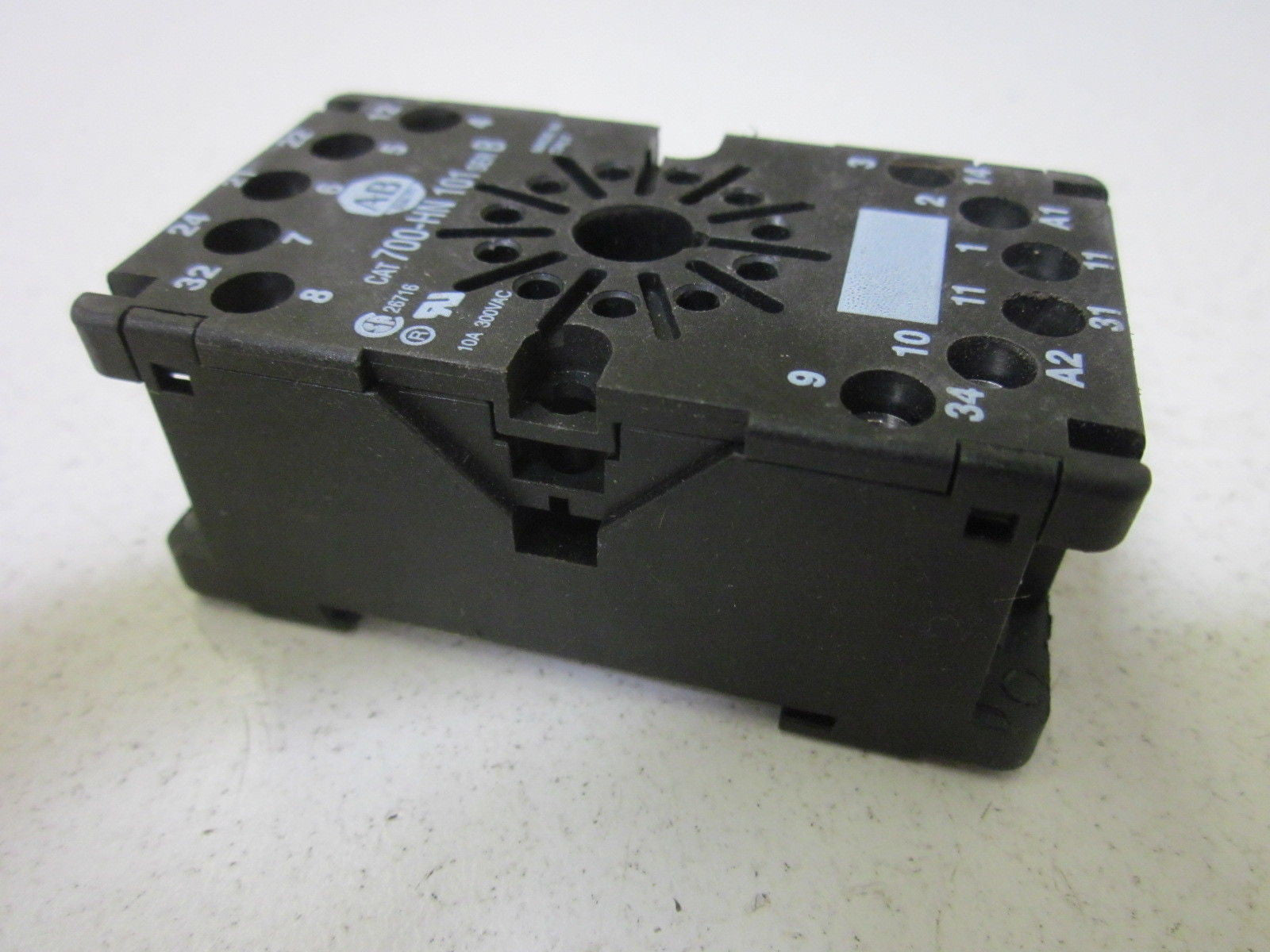 ALLEN BRADLEY 700-HN101 SER. B RELAY BASE SOCKET *NEW NO BOX*