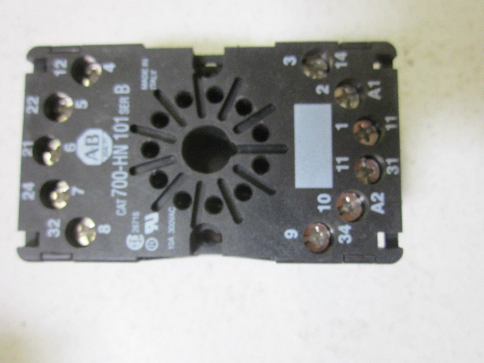 ALLEN BRADLEY 700-HN101 SER. B RELAY BASE SOCKET *NEW NO BOX*